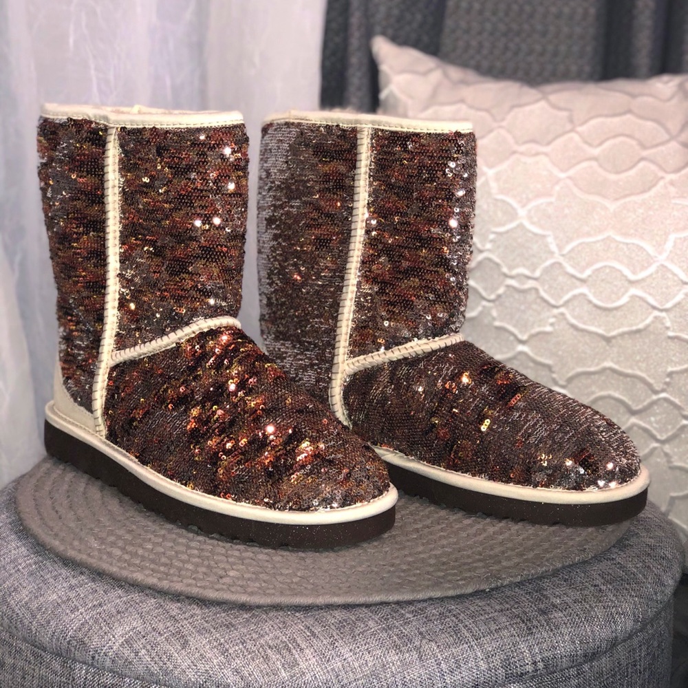 UGG Women’s Classic Short Sparkles, New in Box